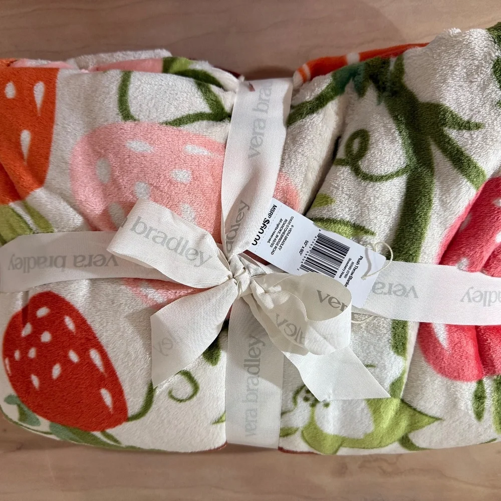 Vera Bradley Strawberry Vine Plush Throw Blanket - Picture 1 of 3